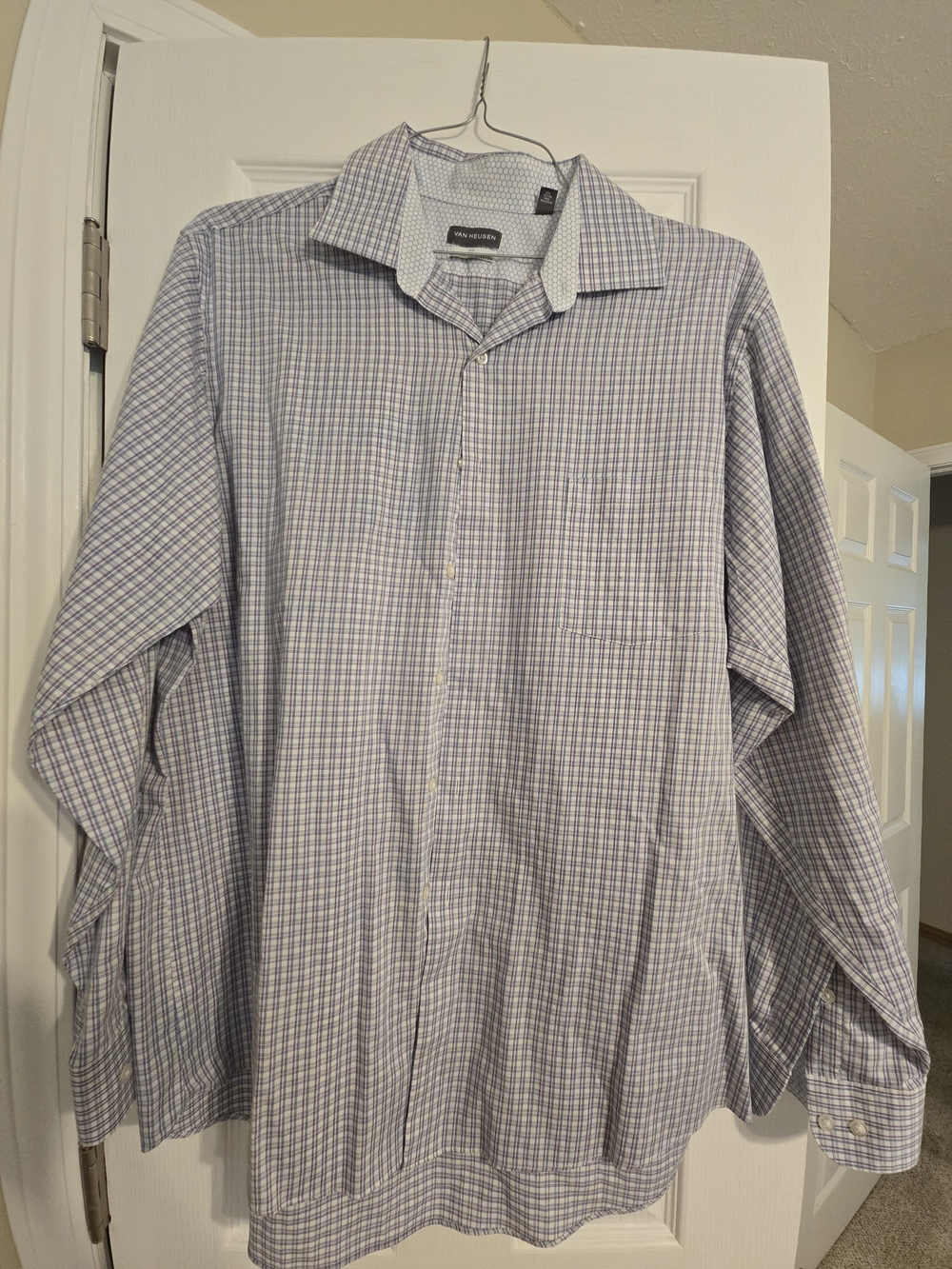 Van Heusen Men's Blue and White Checked Dress Shirt